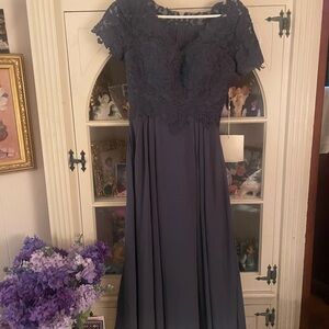 Blue Midi Gown with Scoop Neck for Wedding Guest